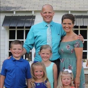 Meet your Posher, Holly